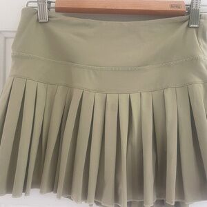 Goldhinge Tennis Skirt “Dove”